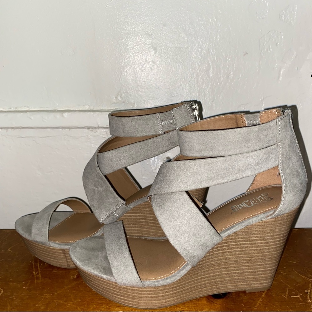Gray sandal wedge heel